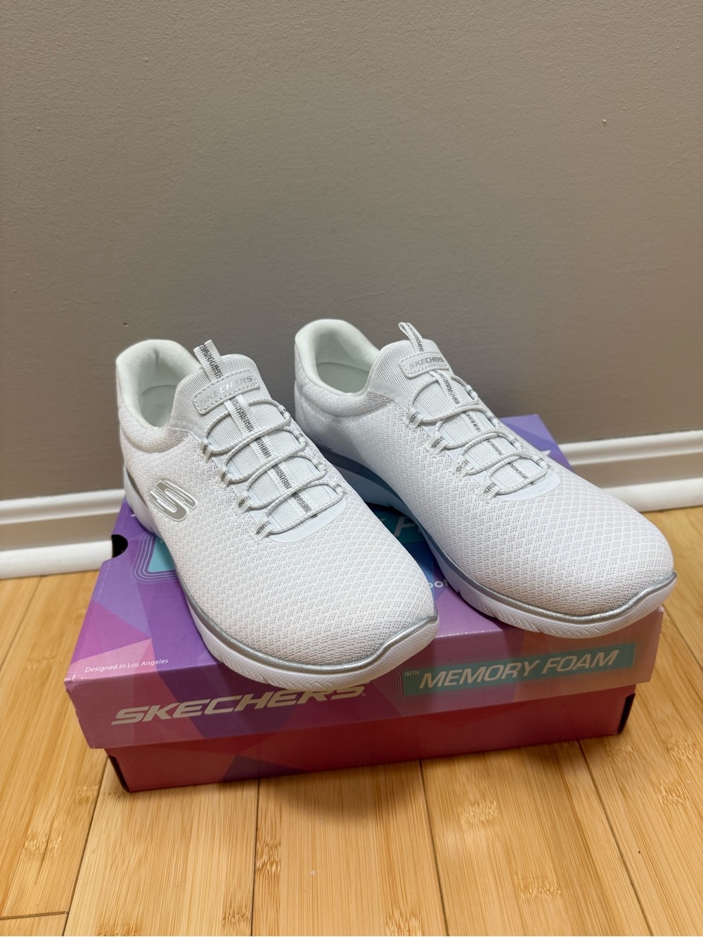 Skechers White Women's Slip-On Athletic Sneakers (please read) - Picture 1 of 5